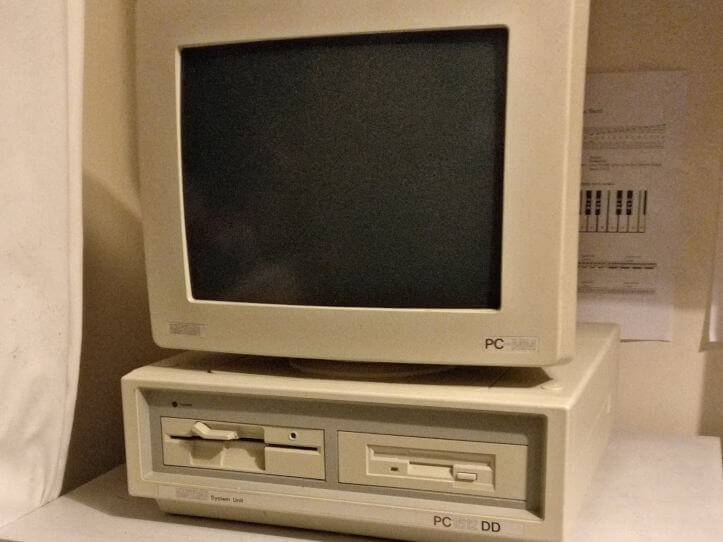 Amstrad PC1512 With Dual Floppy Drives